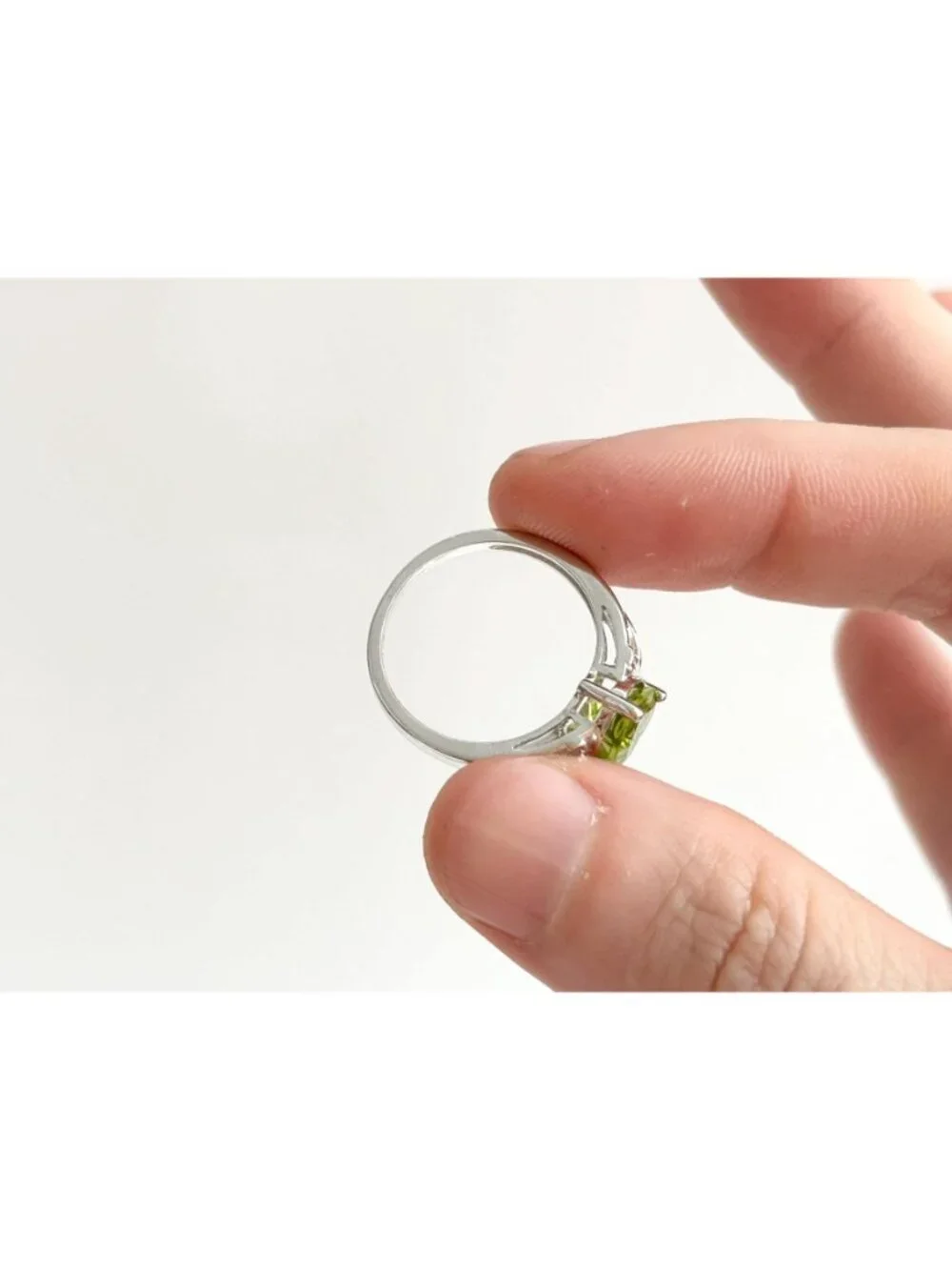 Heart Shaped Cutout Shank Peridot Sterling Silver 925 Vintage Ring - sz 7.75